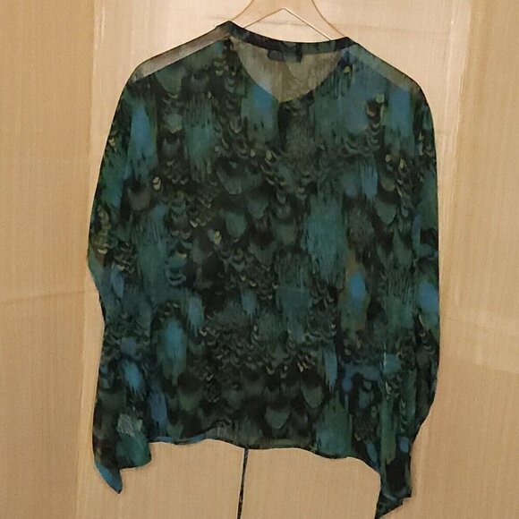 Travel Elements Green Black Sheer Poncho Style Top Medium - Picture 2 of 7